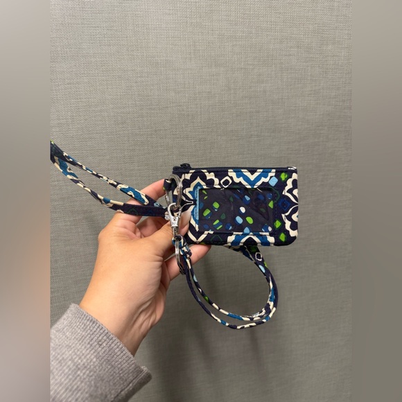 Vera Bradley Wristlet - Picture 1 of 7